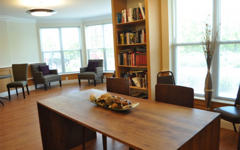 Canal Bluffs community room and library