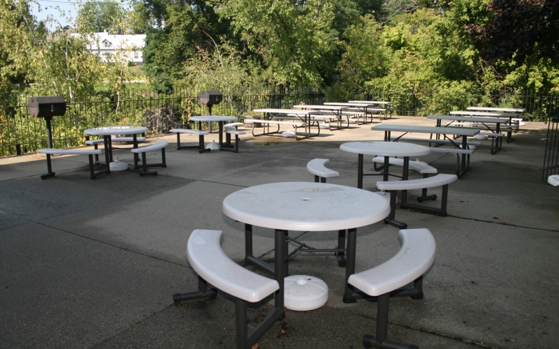 Sugar River Mills outdoor seating area