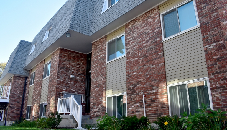 Briston Arms Apartments exterior