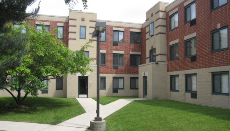 Newberry Park Apartments courtyard & exterior