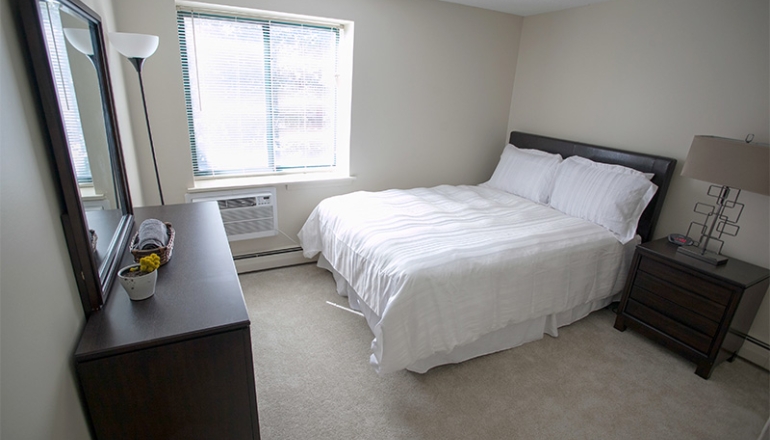 Newberry Park Apartments bedroom