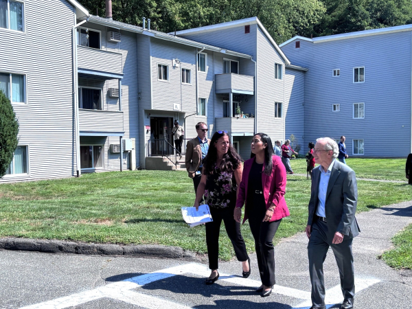 Secretary Matias tours Meadowbrook Apts
